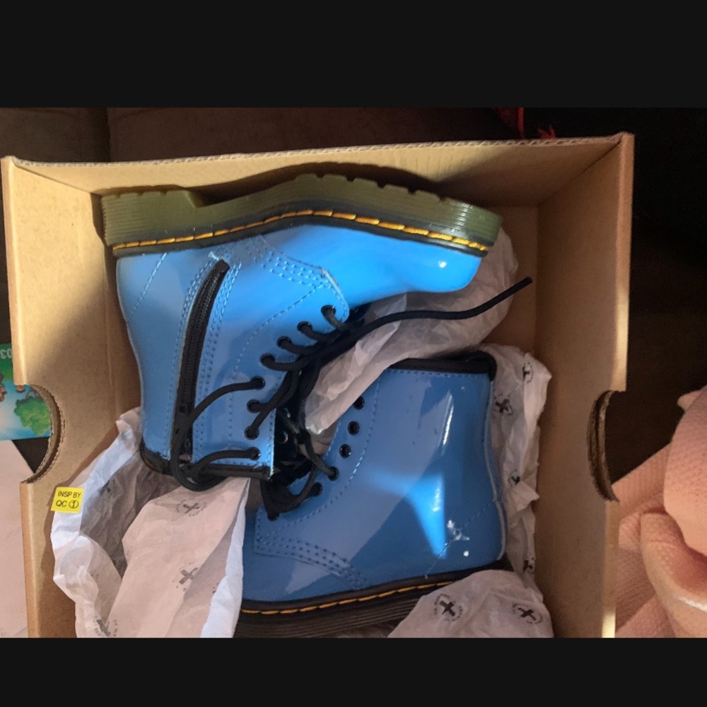Never worn